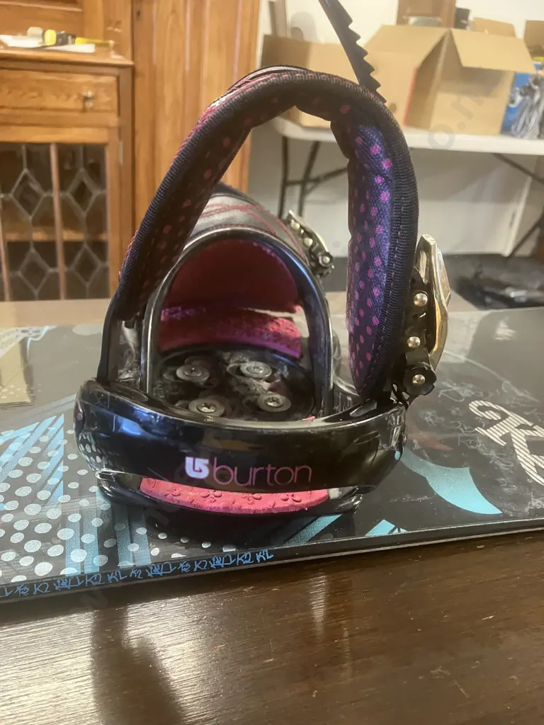 K2 Skyla Womans Snowboard 139cm With Burton Lexa Bindings Image 1++