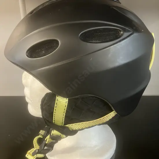 RED Aletta Womens Snow Sports Helmet, Black. Size 55-57cm M