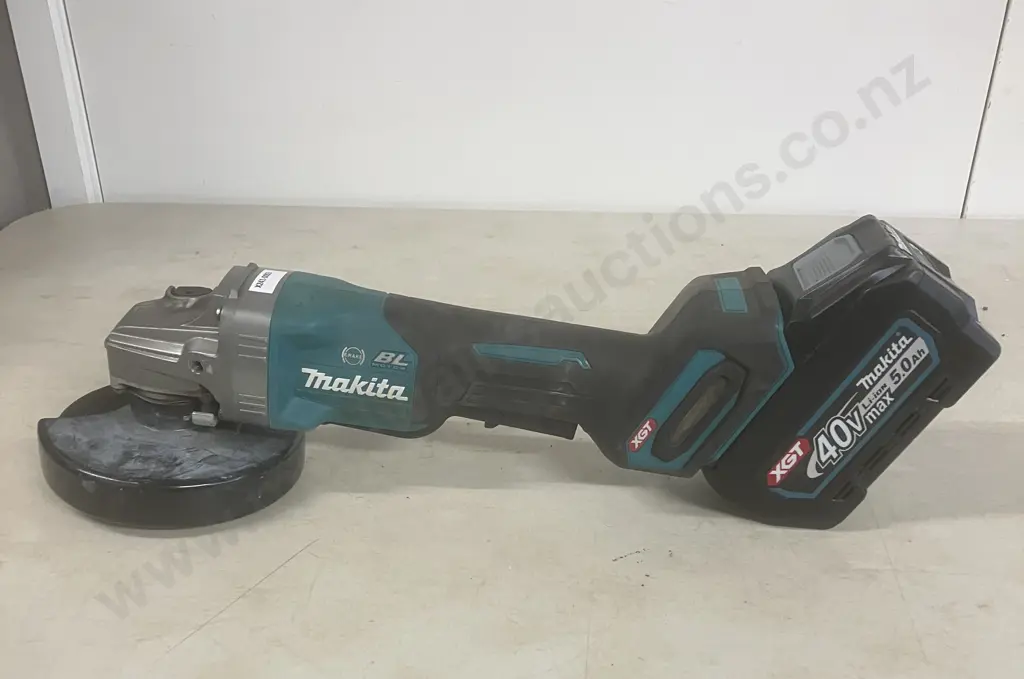 Makita XGT 40V Brushless 125mm Paddle Switch Grinder GA013G With 5.0Ah Battery (No Charger) Image 1++