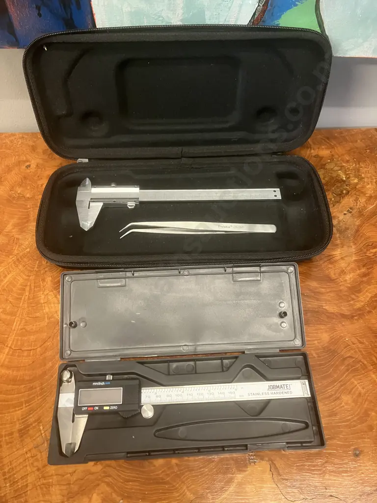 Calipers x 2 & Pro'sKit 1PK-106T Universal Tweezer Image 1++