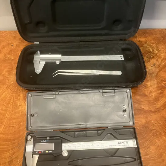 Calipers x 2 & Pro'sKit 1PK-106T Universal Tweezer