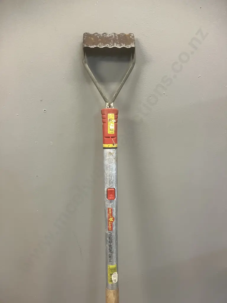 WOLF-Garten Multi-Star Push Pull Weeder With Wooden Multi-Star Handle Image 1++
