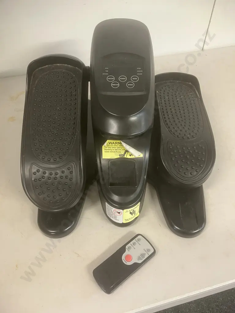 Elliptomaxx Robotic Underdesk Training Cycle/Leg Exerciser #81968 With Remote Control Image 1++