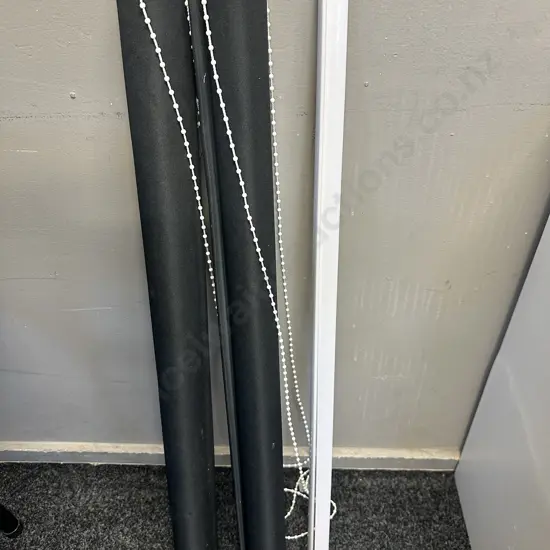 Pair Of Black Roller Blinds W90 L215cm.