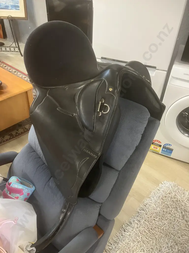 Horse Saddle - Status Brand Synthetic Stock Saddle (15" QC/S) Image 1++