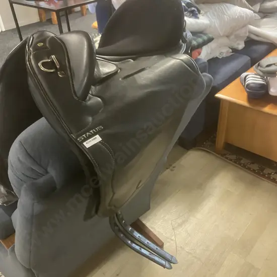 Horse Saddle - Status Brand Synthetic Stock Saddle (15" QC/S)