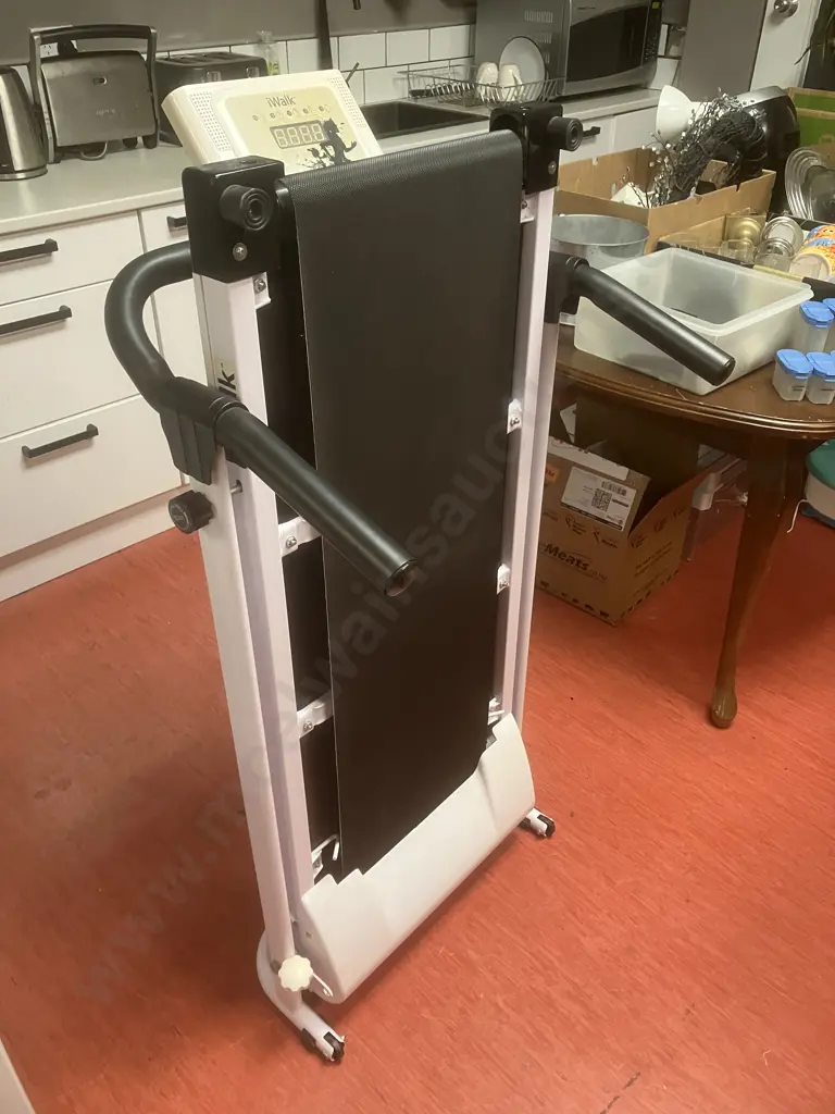 iWalk Electric Treadmill Model E318W Image 1++