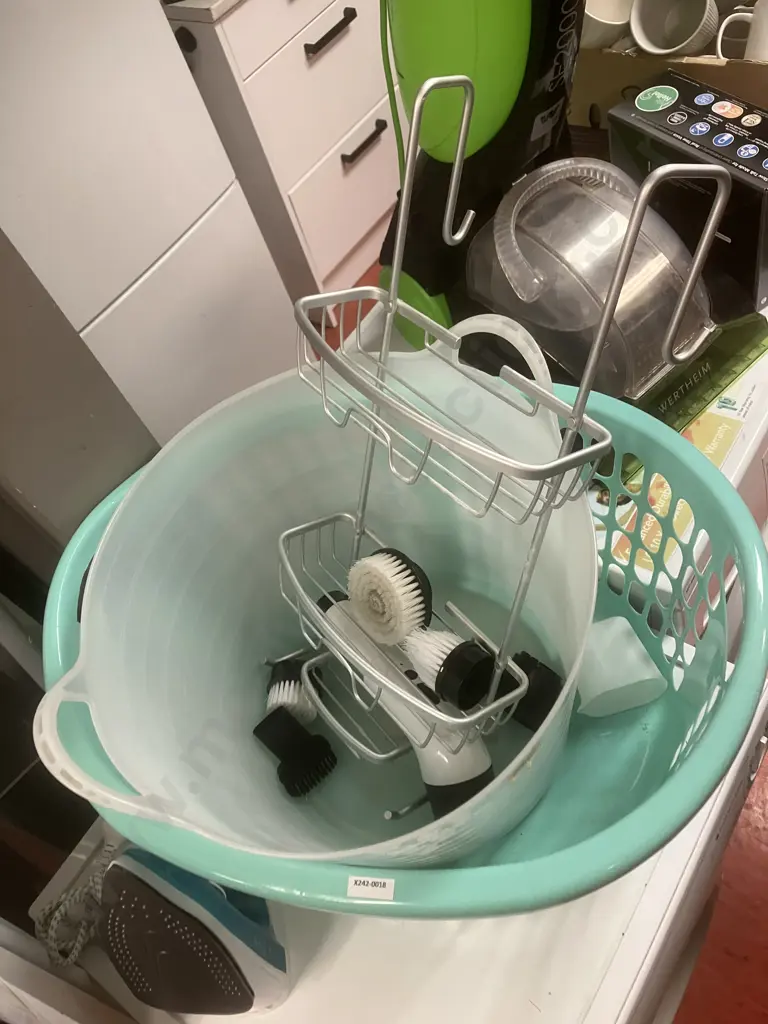 Laundry Baskets & Rack Image 1++