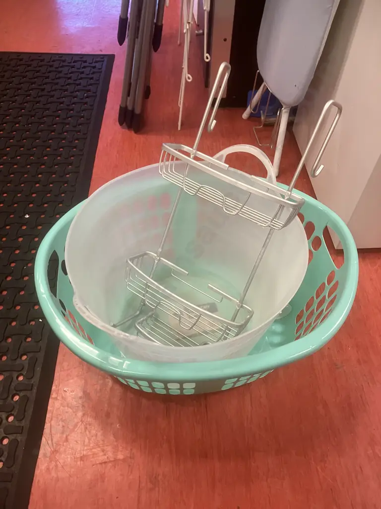 Laundry Baskets & Rack Image 1++