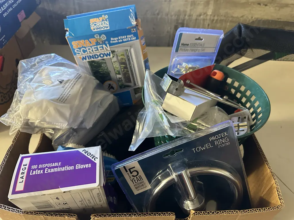 Box Of Assorted Sundries Including Projex Towel Ring, Gloves Etc Image 1++