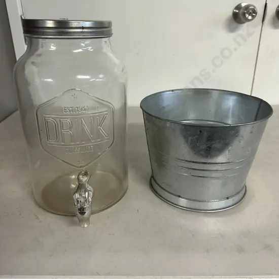 Drink Dispencer & Ice Bucket
