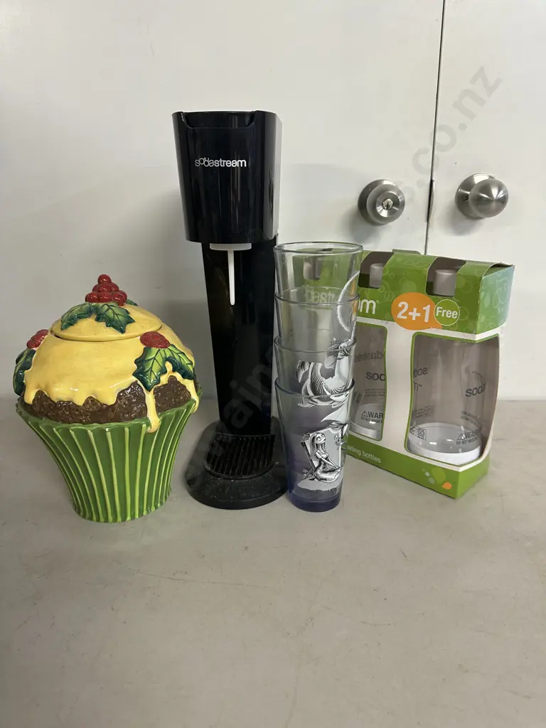 Soda Stream, Carbonating Bottles, Vintage Glasses Etc Image 1++