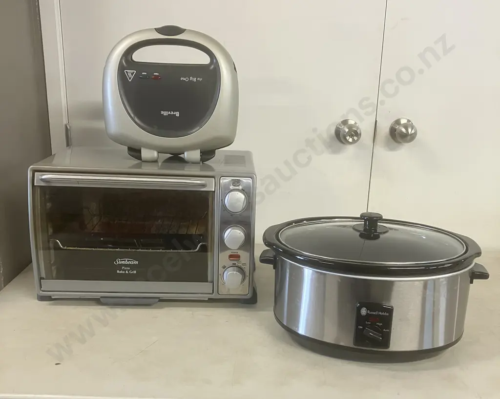 Russell Hobbs Slow Cooker, Sunbeam Pizza Bake & Grill, Breville The Big One Sandwich Maker Image 1++