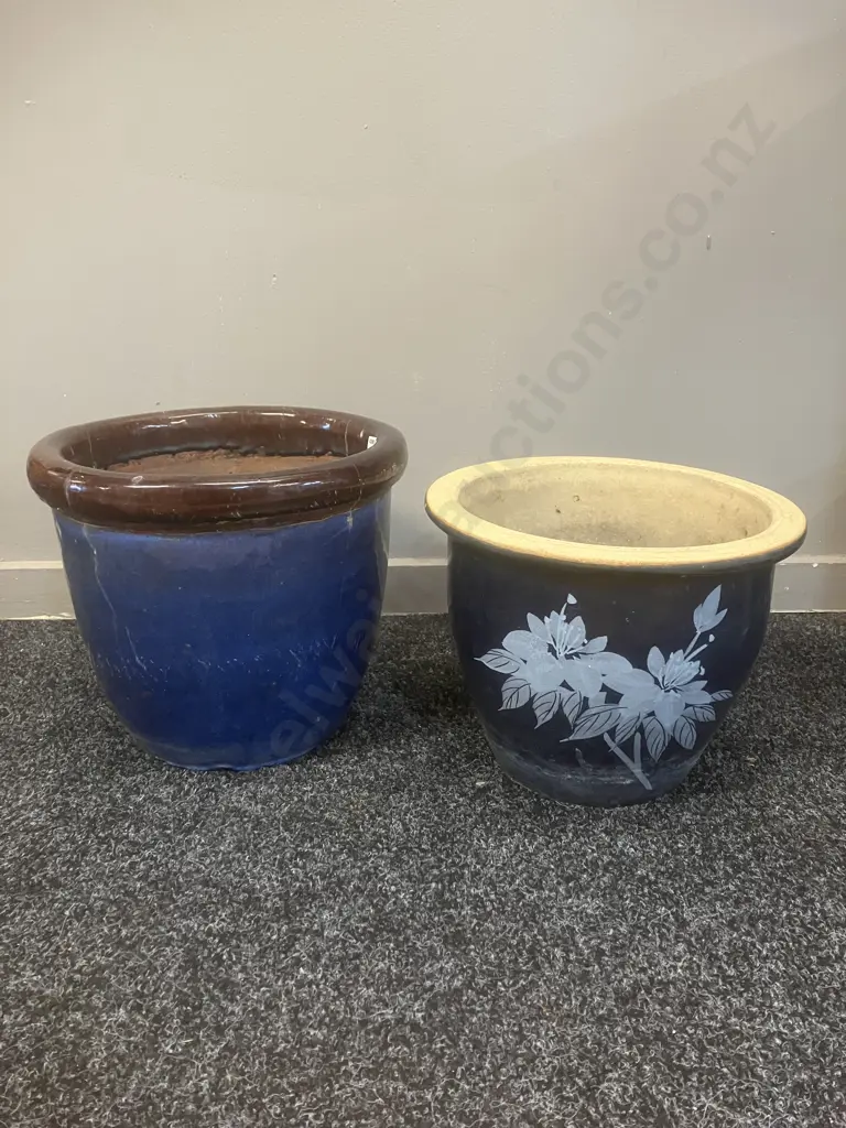 Blue Glazed Terracotta Planter 24 x 29cm (AF) & Blue Planter With Flower Decoration 21 x 26.5cm Image 1++