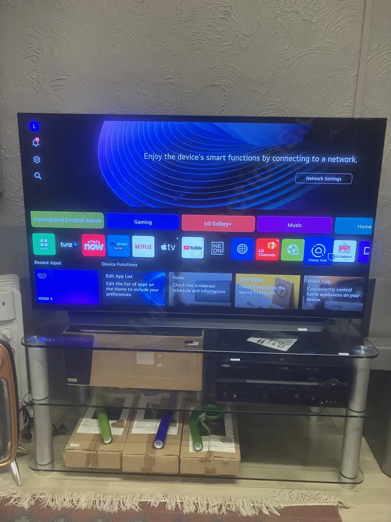LG 55 " Smart 4K Ultra HD HDR OLED TV With Remote - OLED55CS6LA (01 / 2023) Image 1++