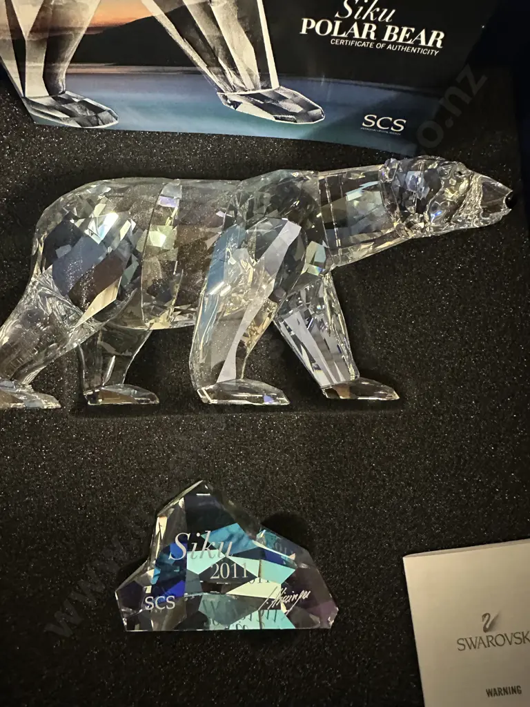 Swarovski 2011 Annual Edition Siku Polar Bear & Iceberg Plaque #1053154, Companion Polar Bear Cubs #1079156 (Boxes, COA) Image 1++