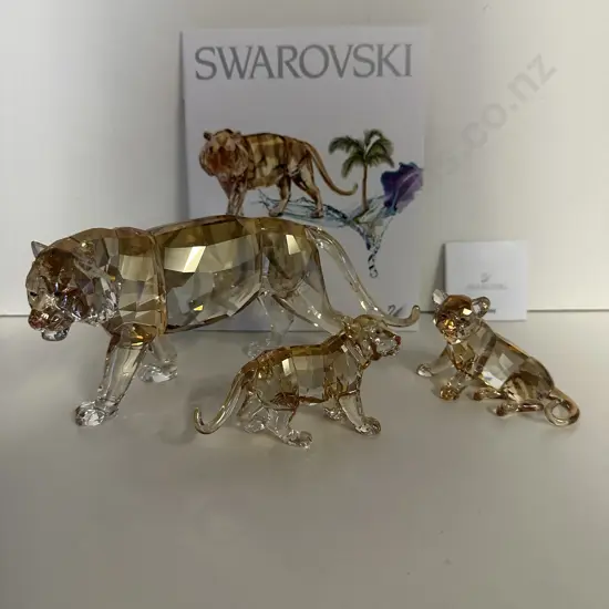 Swarovski 2010 Annual Edition Tiger #1003148 With Companion Tiger Cubs #1051686 & #1016678 (Boxed With COA)