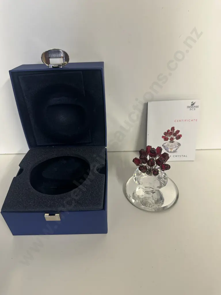 Swarovski Crystal 2002 Vase Of Red Roses (15th SCS Anniversary) #283394, (Boxed With COA) Image 1++