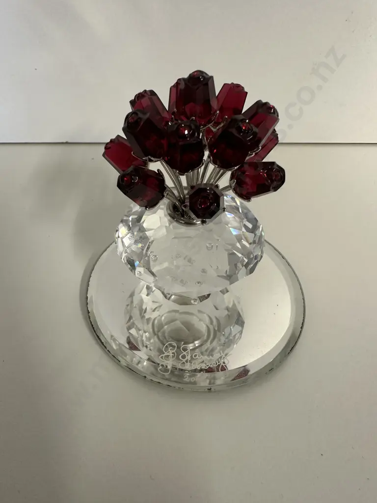 Swarovski Crystal 2002 Vase Of Red Roses (15th SCS Anniversary) #283394, (Boxed With COA) Image 1++