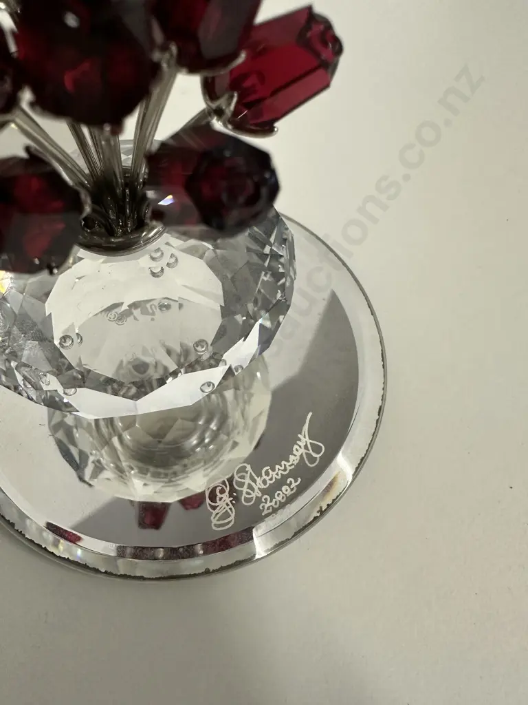Swarovski Crystal 2002 Vase Of Red Roses (15th SCS Anniversary) #283394, (Boxed With COA) Image 1++