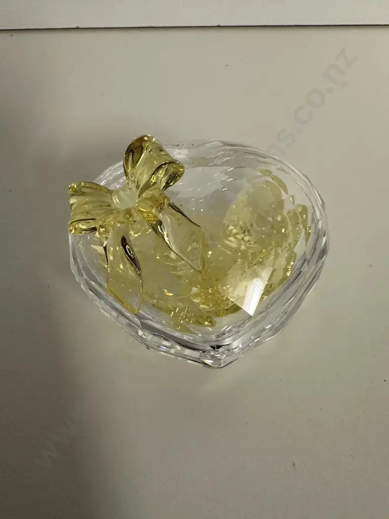Swarovski Crystal SCS 2004 Anna Jewell Box With Yellow Hearts #666890, (Boxed With COA) Image 1++