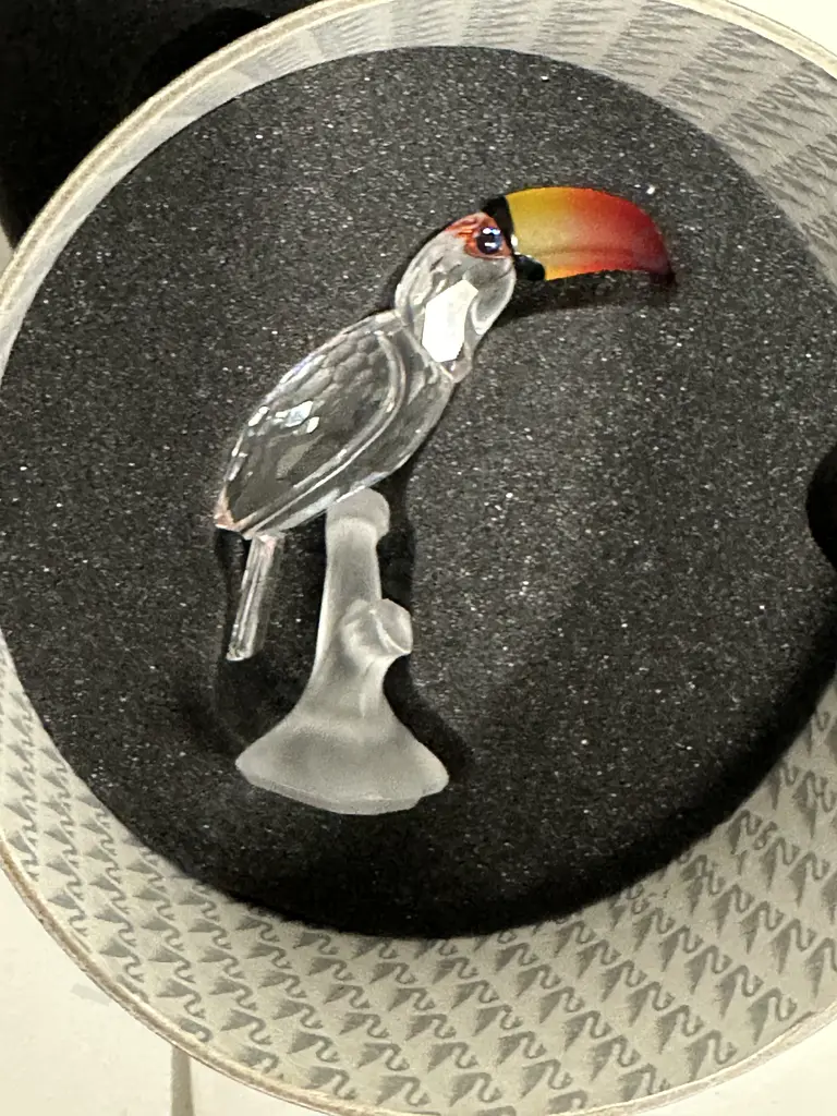 Swarovski Crystal Toucan (Colour Beak) Figurine #234311 Feathered Beauties Collection (1999-2009), (Boxed With COA) Image 1++