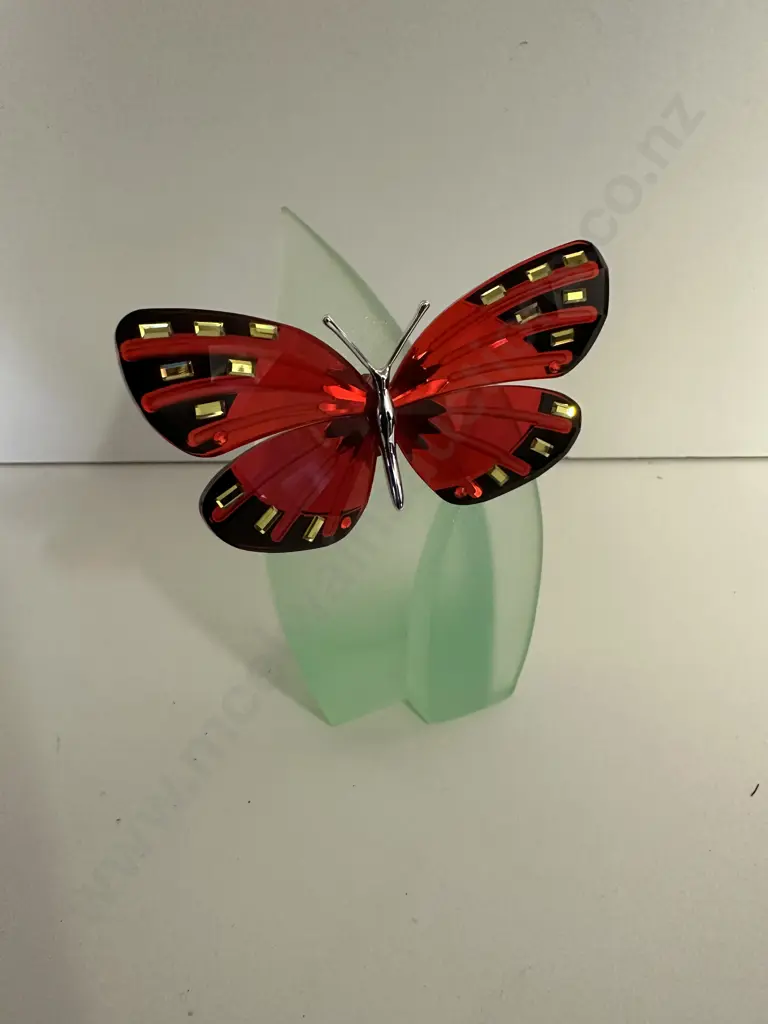 Swarovski Crystal Paradise Bugs Object - Butterfly Adena Light Siam #622737 (2003-2007), (Boxed With COA) Image 1++