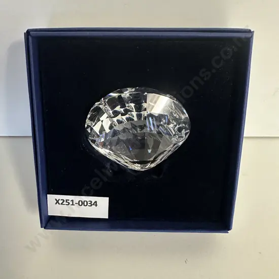 Swarovski Crystal 2006 SCS Joining / Renewal Gift - Scallop  #833506 (Boxed)