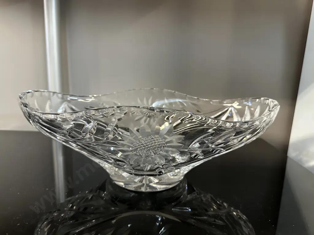 Vintage Crystal Boat Shaped Centerpiece Bowl Sunflower Cut Design H11 W32cm. Image 1++