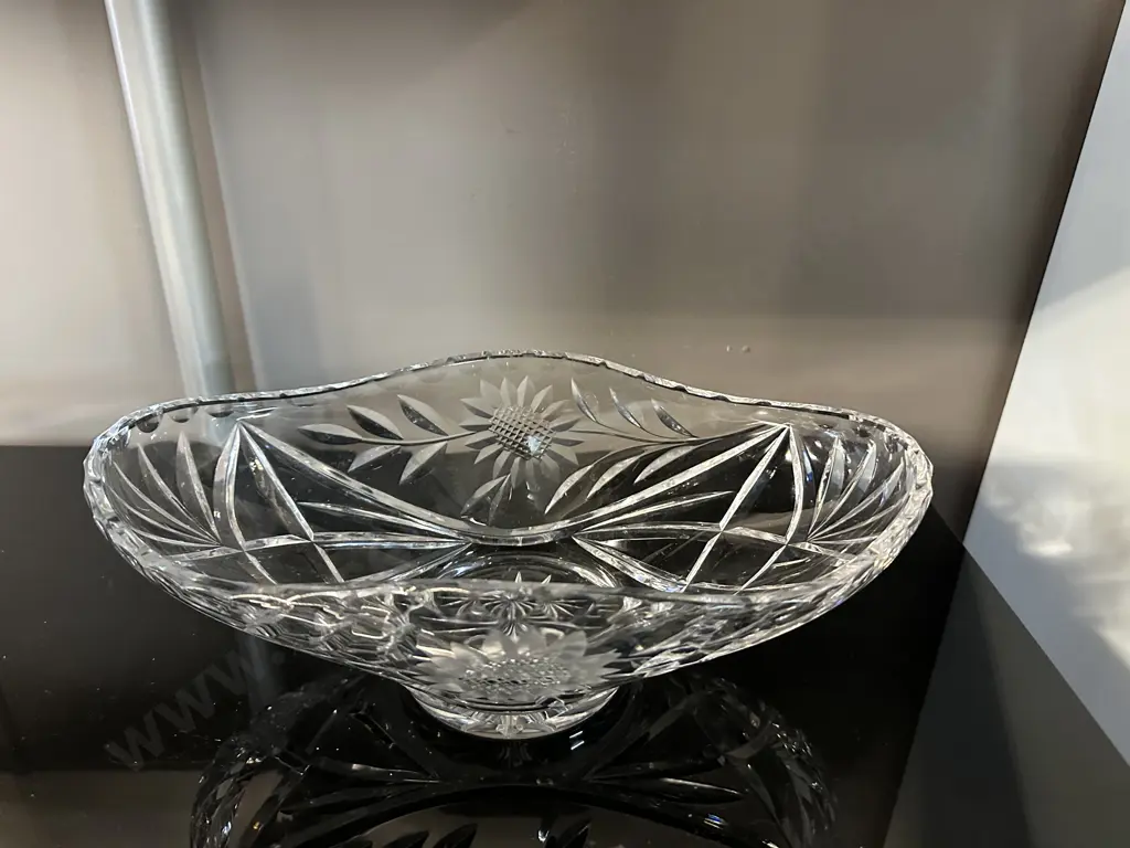 Vintage Crystal Boat Shaped Centerpiece Bowl Sunflower Cut Design H11 W32cm. Image 1++