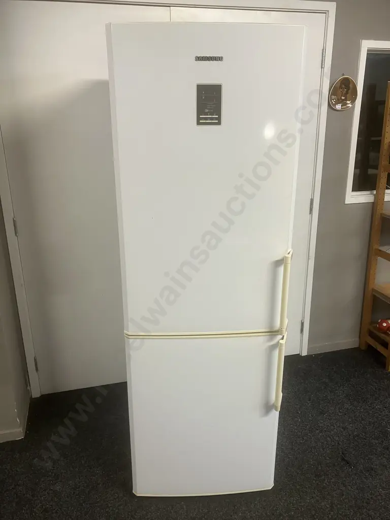 Samsung 324 Litre Fridge Freezer Model SRL323NW Image 1++