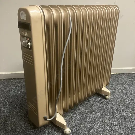 Retro 13 Fin Oil Heater, Metallic Brown Colour (Missing Bolt On One Wheel)