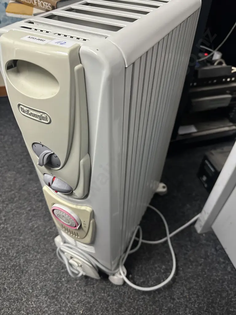 Delonghi Oil Heater With Timer - HMW2000T Image 1++