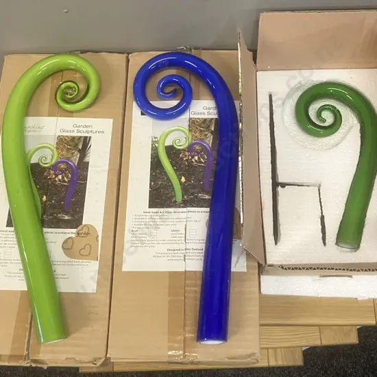 Smashing Art Glass Garden Glass 'Fern' Sculptures x 3 - 43cm Blue, Green & 28cm Green