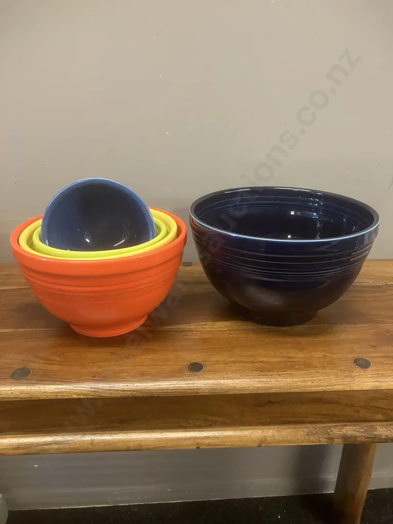 Vintage "Fiesta HLC USA” Set of Five Nesting Mixing Bowls Image 1++
