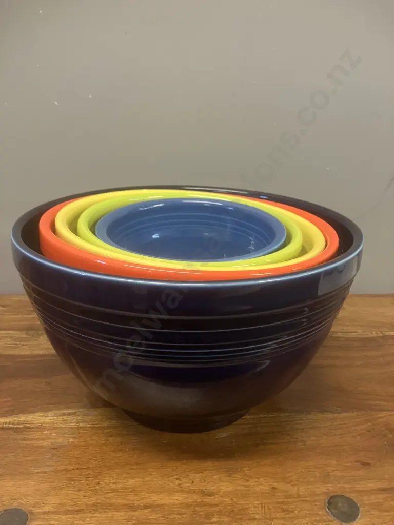 Vintage "Fiesta HLC USA” Set of Five Nesting Mixing Bowls Image 1++