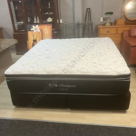 Simmons Beautyrest Beta Super King Bed