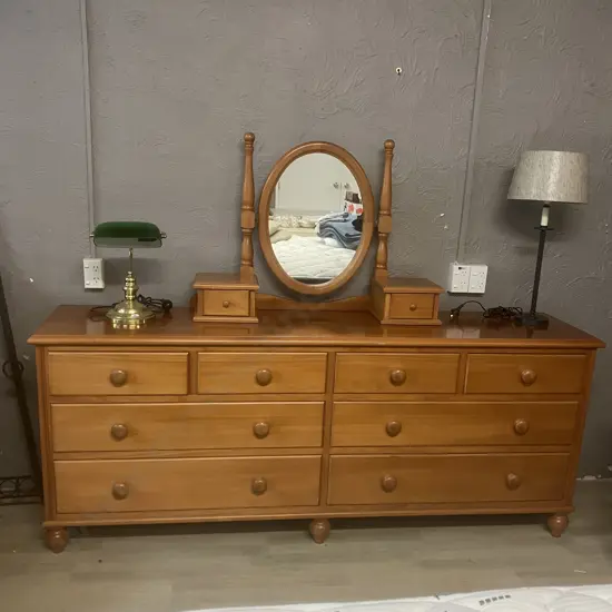 Stunning Rose & Heather Kauri 9 Drawer Mirrored Dresser In Fisher Ant Honey Finish, Turned Legs, 2 Pce. H153 W207 D48cm
