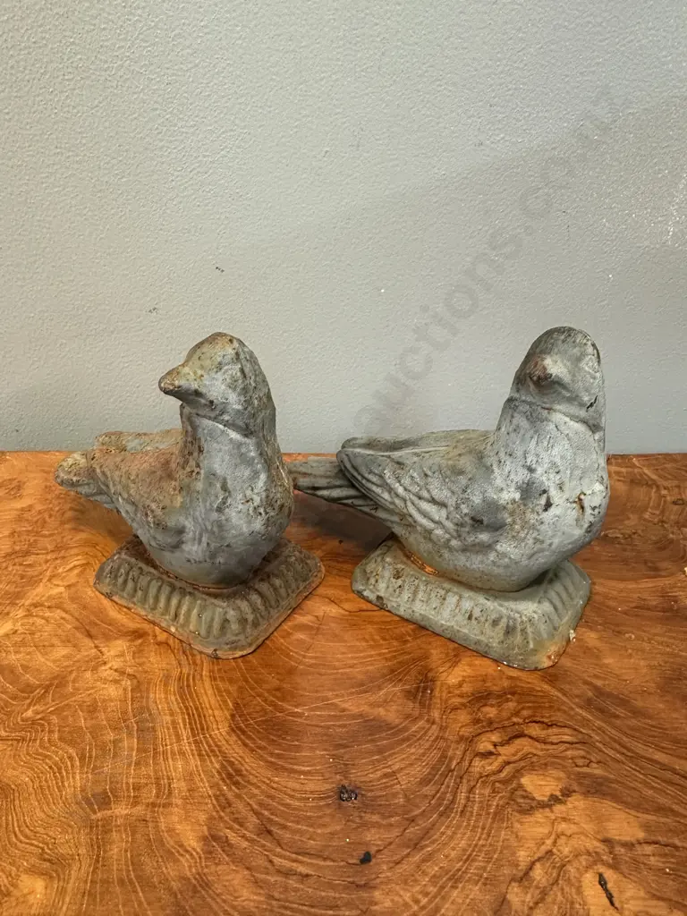 Pair Of Cast Iron Bird Figurines Image 1++