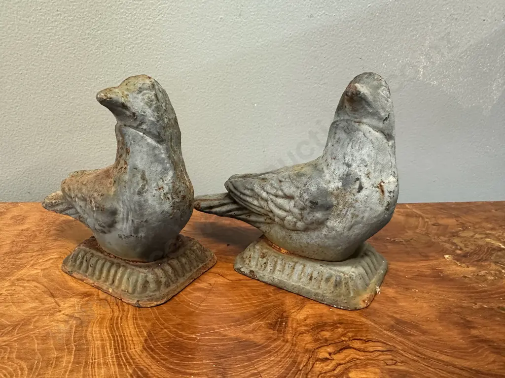 Pair Of Cast Iron Bird Figurines Image 1++