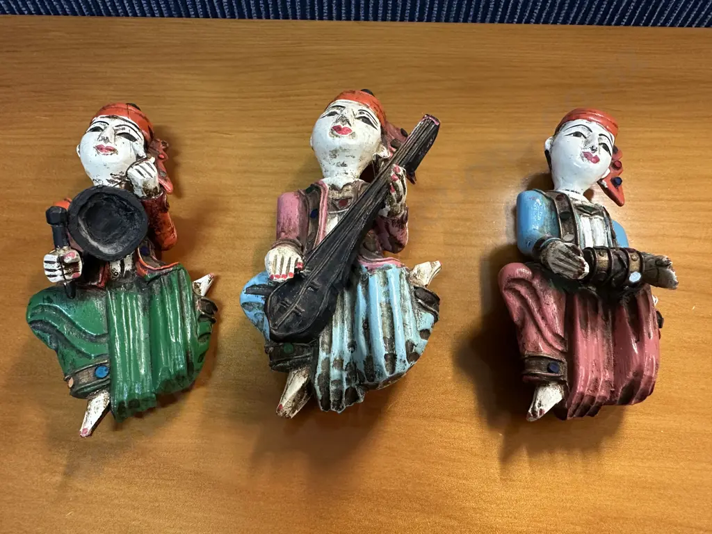 Vintage Hand Carved Thai/Balinese Wooden Musicans Wall Hanging Hand Painted  Image 1++