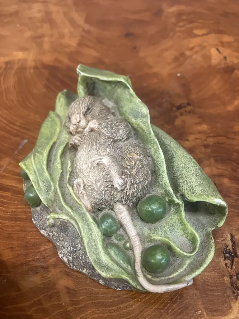 John Beswick Studio Sculptures The Beatrix Potter Series 'Timmy Willie' Tale of Johnny Town Mouse 1984 Figurine Image 1++