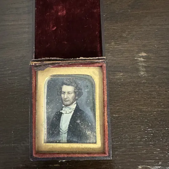 Antique Photogragh In Case (af)