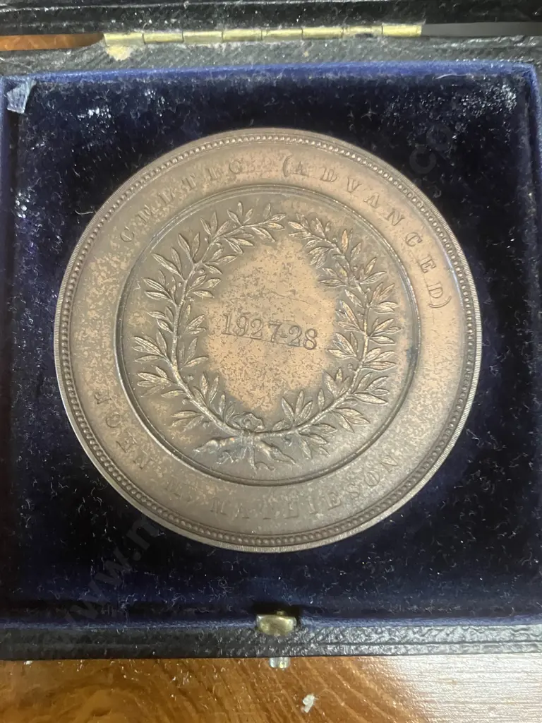 1920's Edinburgh University (Scotland) Bronze Academic Achievement Medals In Original Cases. Dia 5cm Image 1++