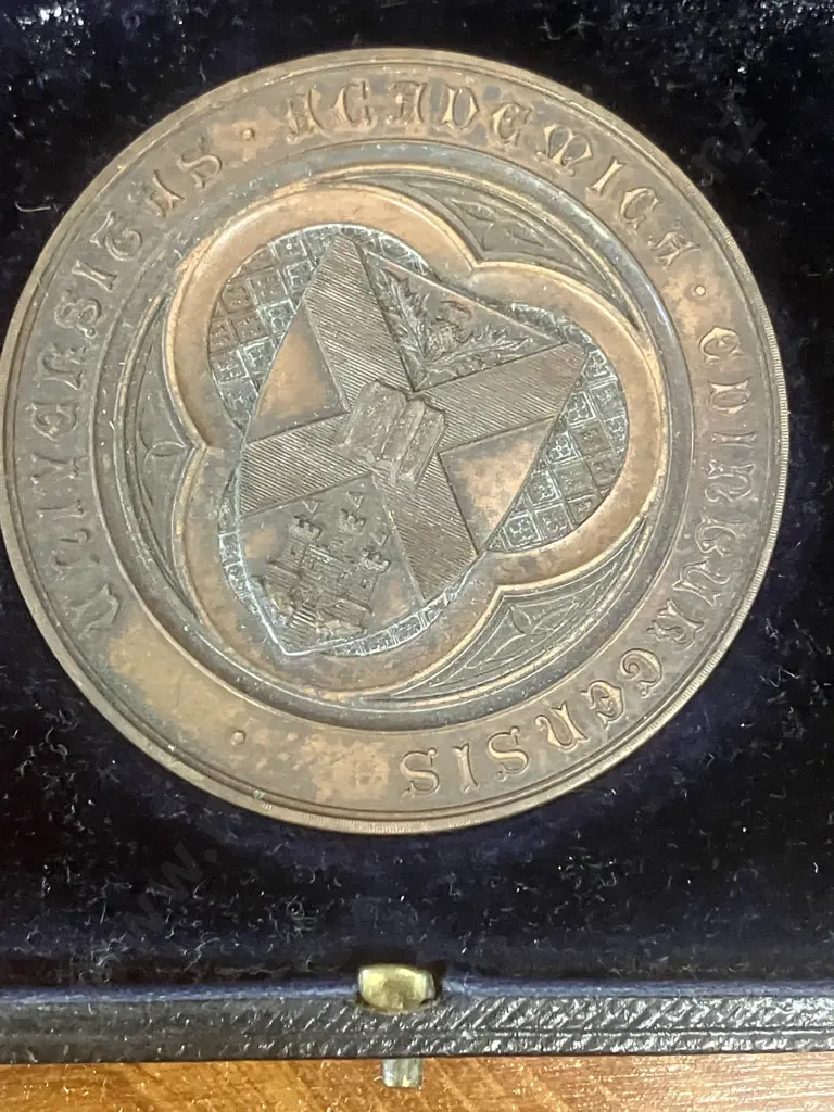 1920's Edinburgh University (Scotland) Bronze Academic Achievement Medals In Original Cases. Dia 5cm Image 1++