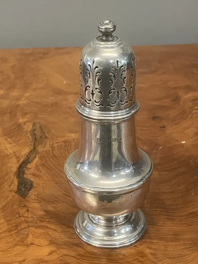 Antique Sterling Silver Sugar Caster Hallmarked William Suckling Ltd Birmingham 1936 (120 Grams) Image 1++