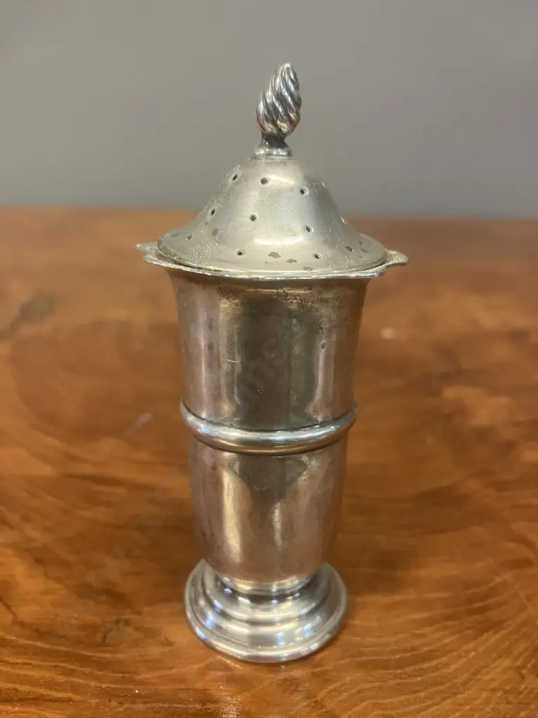 Antique Sterling Silver Pepper Shaker, Hallmarked (38.2 Grams) Image 1++