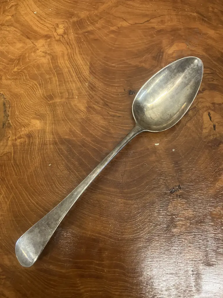 Thomas Wallis ll Georgian Sterling Silver Tablespoon Hallmarked City of London 1796. (60.4 Grams) Image 1++