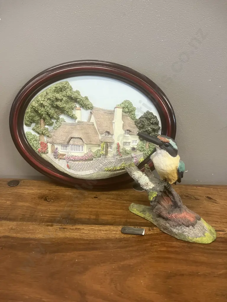 Lakeland Studios Selworthy Green & Damaged Kingfisher Figurine Image 1++