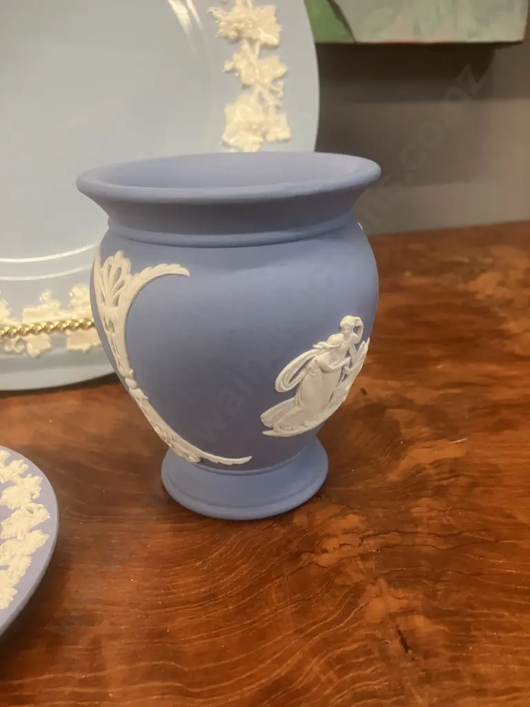 Wedgwood Jasperware Blue With White Small Urn & Round Trinket Dish. Wedgwood Embossed Queens Ware Plate Dia 27cm Image 1++